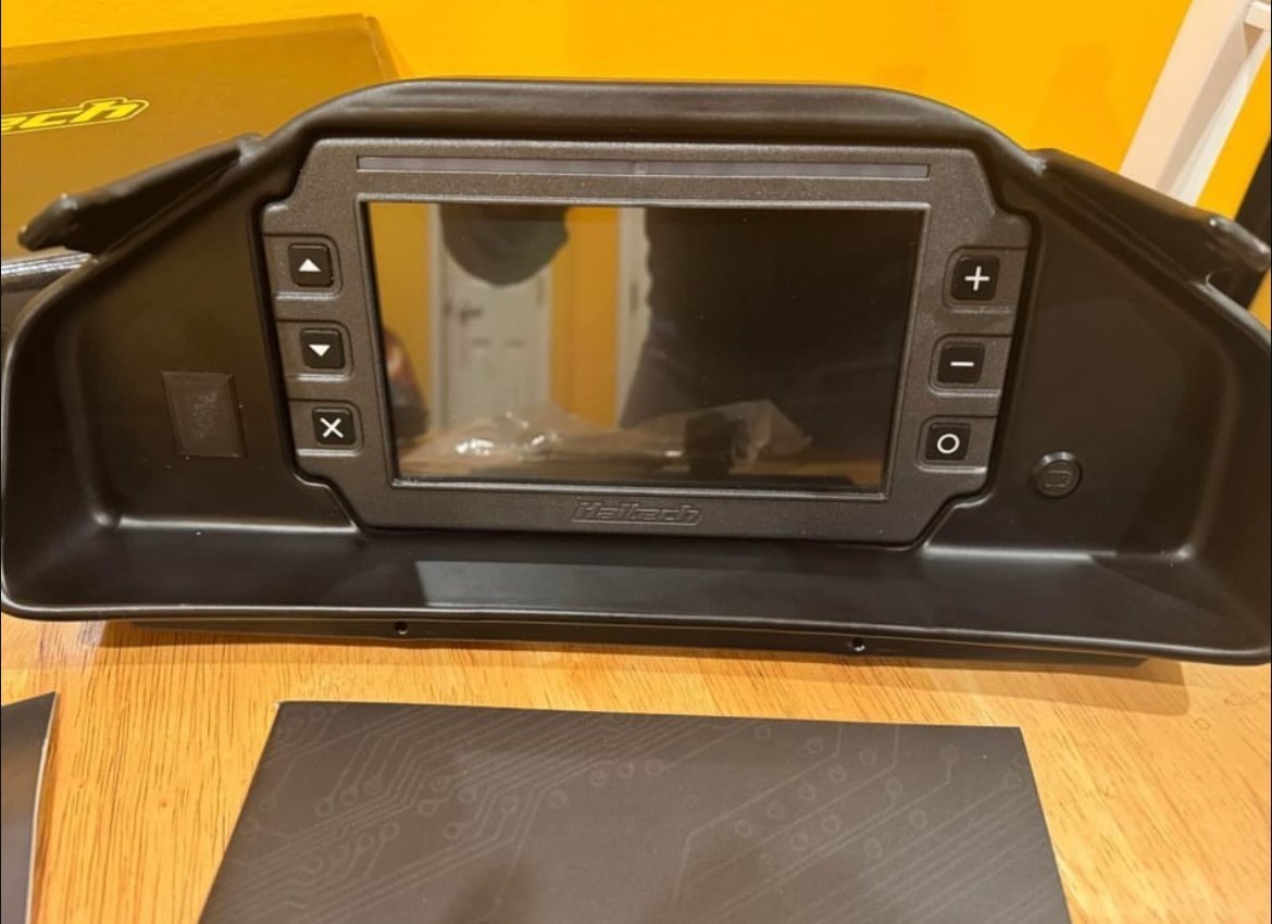 Haltech IC7 Dash – Dashboard Support for BMW E30