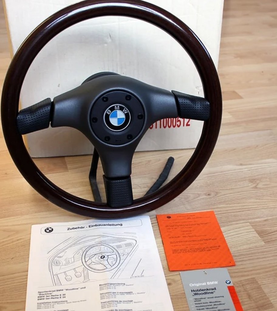 BMW E30 Nardi Woodline steering wheel