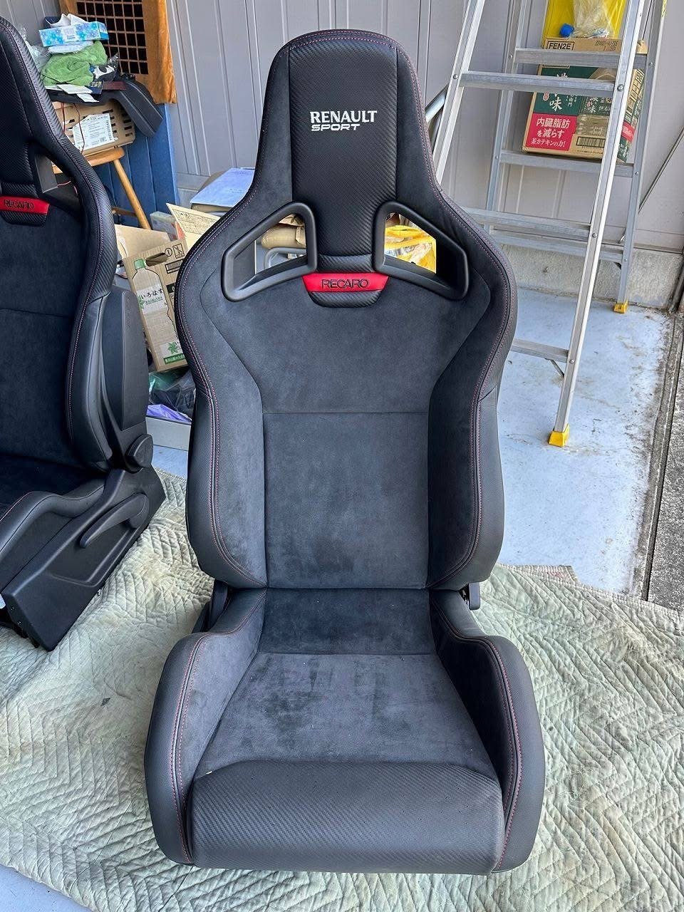 Ricciardo renault-sport original rs seats