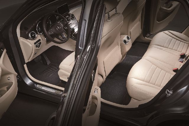 2025 BMW 840i Floor Mat Set  - Front and Rear 3D MAXpider